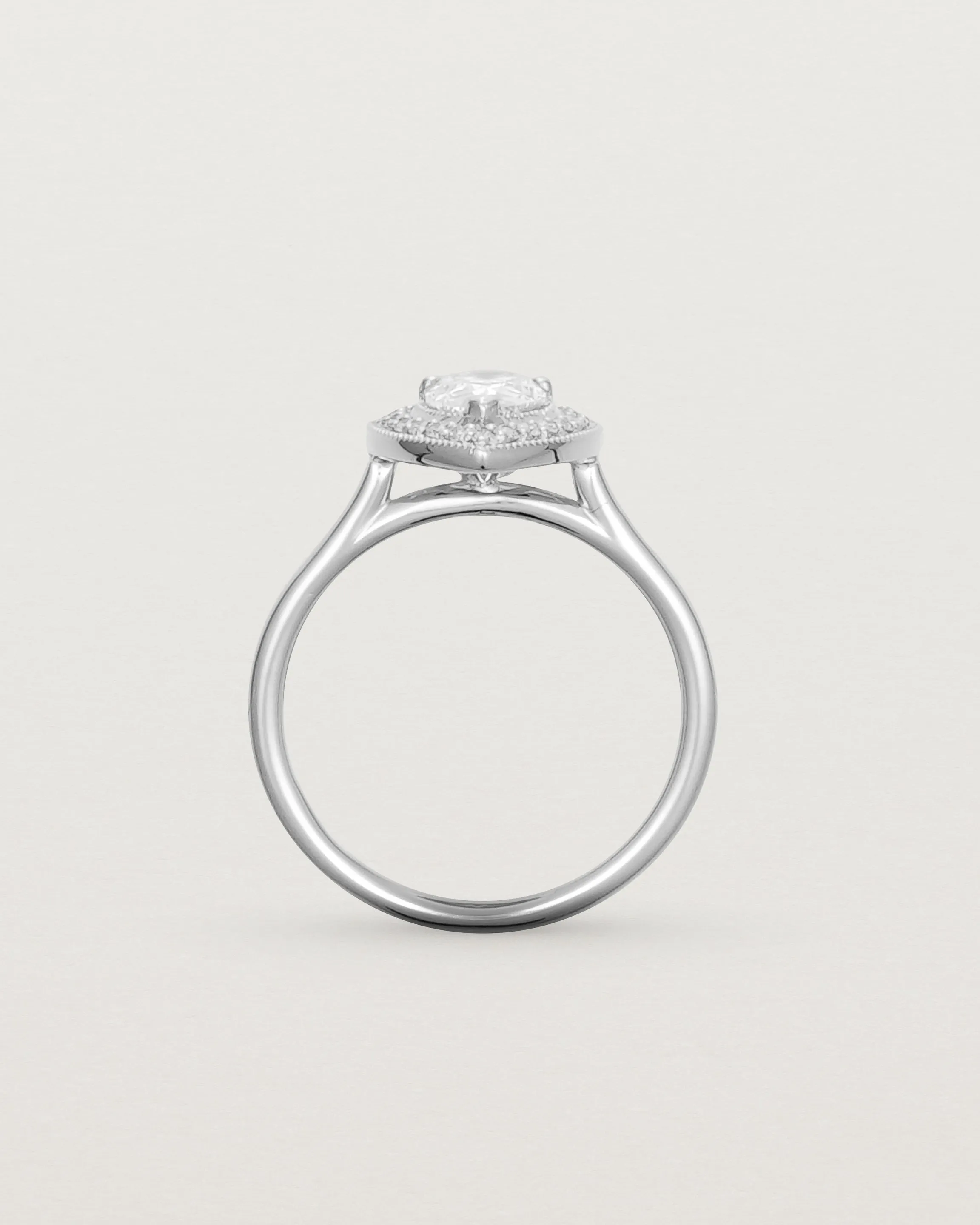 Aurie Halo Ring | Laboratory Grown Diamonds