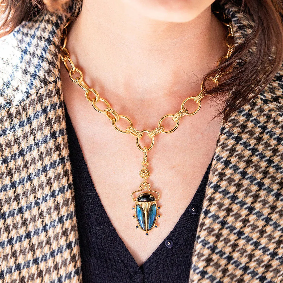 CAPUCINE DE WULF - SCARAB PENDANT BLUE LABRADORITE/BLACK AGATE