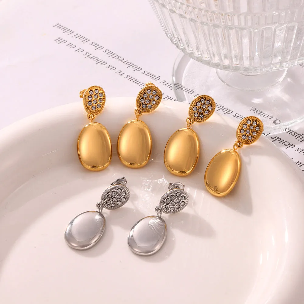 Elegant Lace Zircon Stud Earrings in Gold Plated Titanium Steel