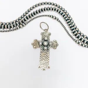 HaDa Collection | Sterling Silver Hammered Mother of Pearl Cross Pendant