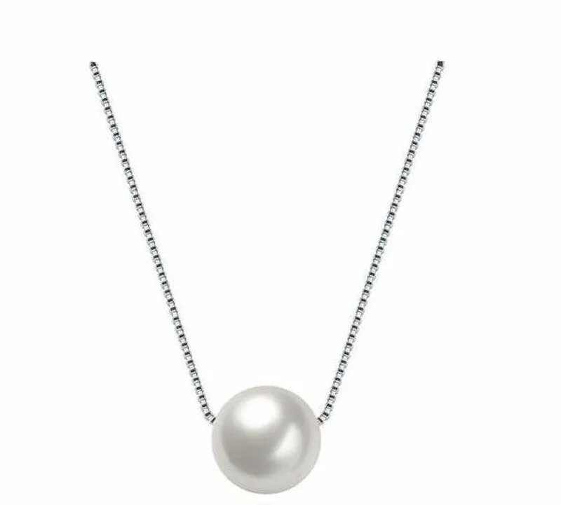 Minimal Pearl Necklace