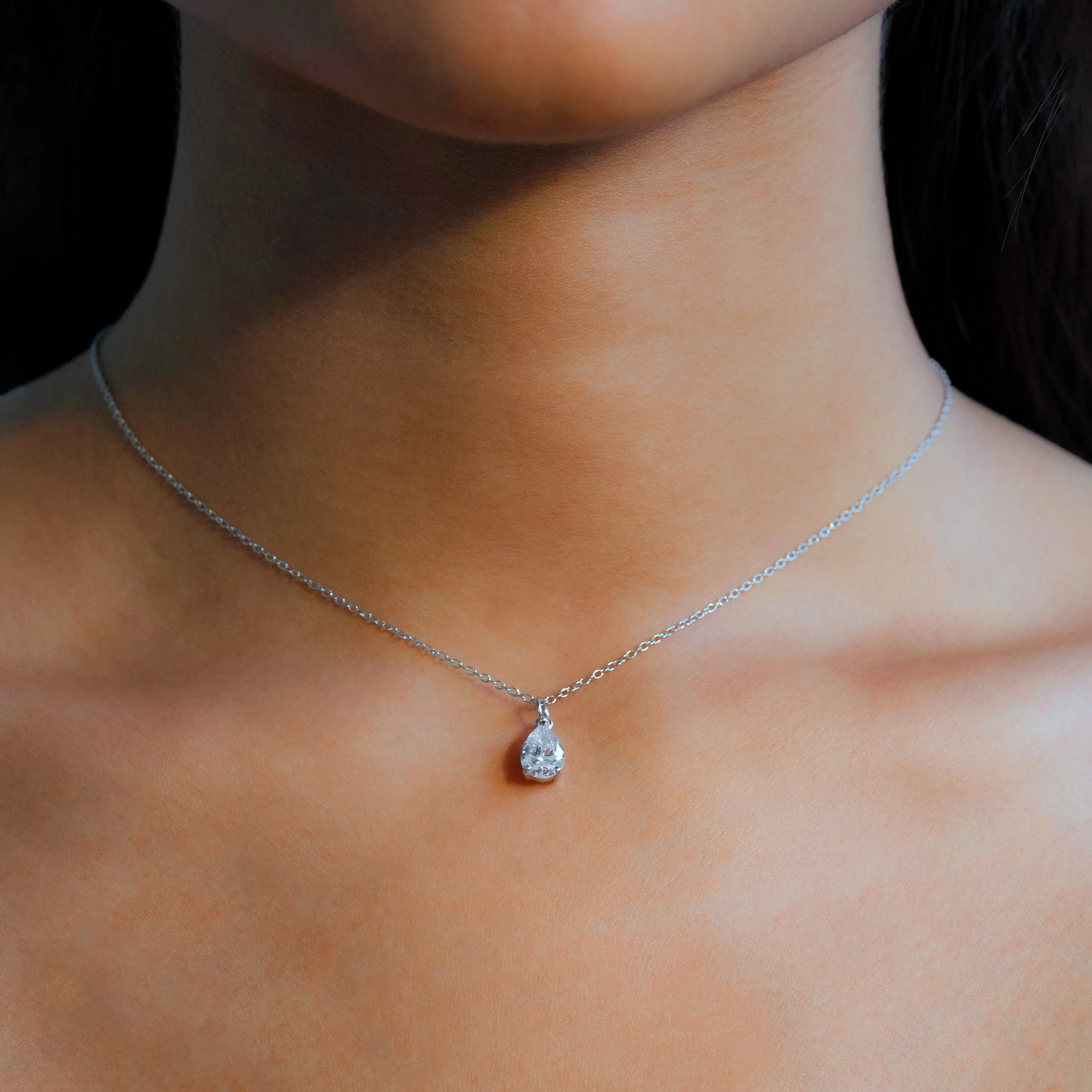 Minimal Teardrop Necklace