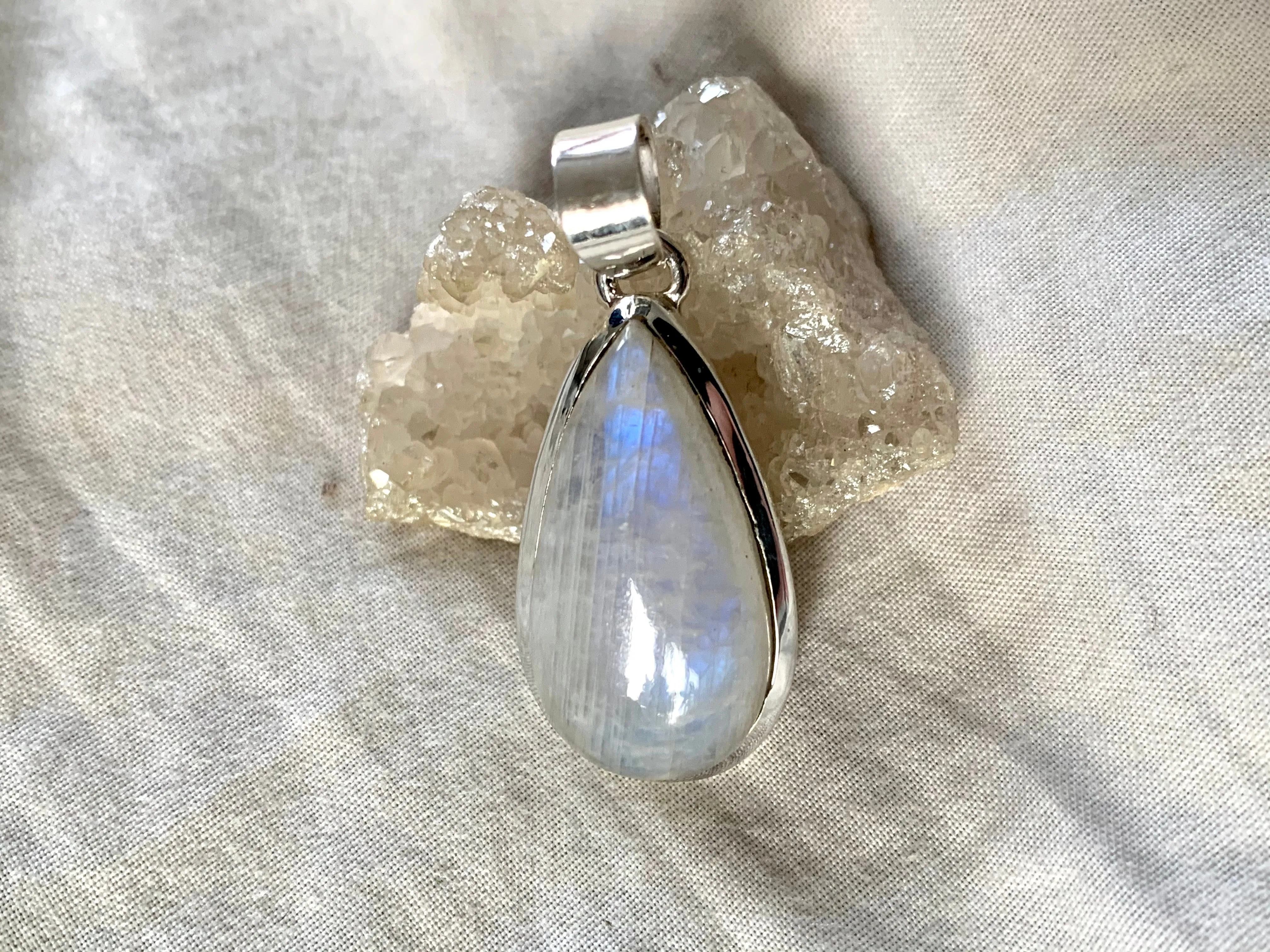 Moonstone Naevia Pendant - Skinny Teardrop