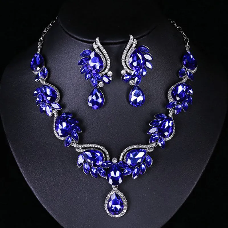 New Style Gemstone Necklace earrings set fashionable bridal banquet dress